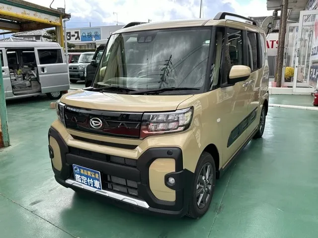 タント(ダイハツ)ファンクロス届出済未使用車 1