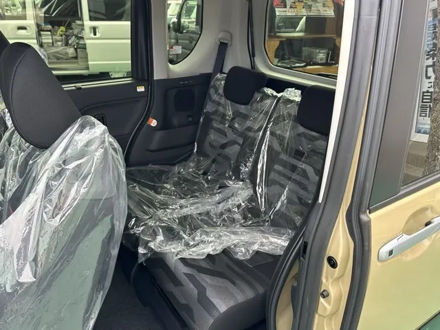 タント(ダイハツ)ファンクロス届出済未使用車 4
