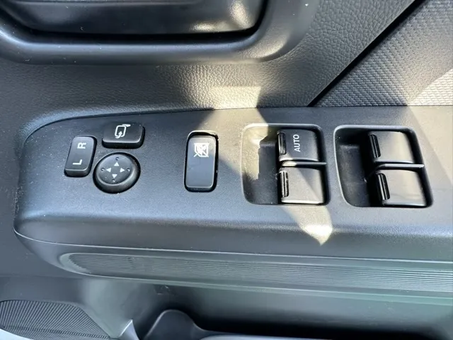 ワゴンR(スズキ)ハイブリッド　ＦXセーフティパッケージ装着車ディーラ-試乗車 11