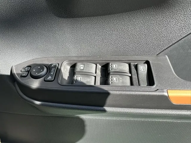 タント(ダイハツ)ファンクロス届出済未使用車 14