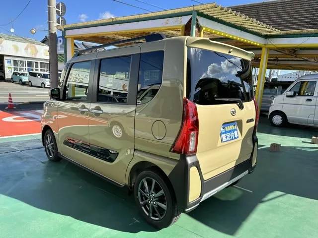 タント(ダイハツ)ファンクロス届出済未使用車 2