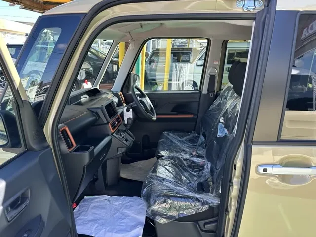 タント(ダイハツ)ファンクロス届出済未使用車 3