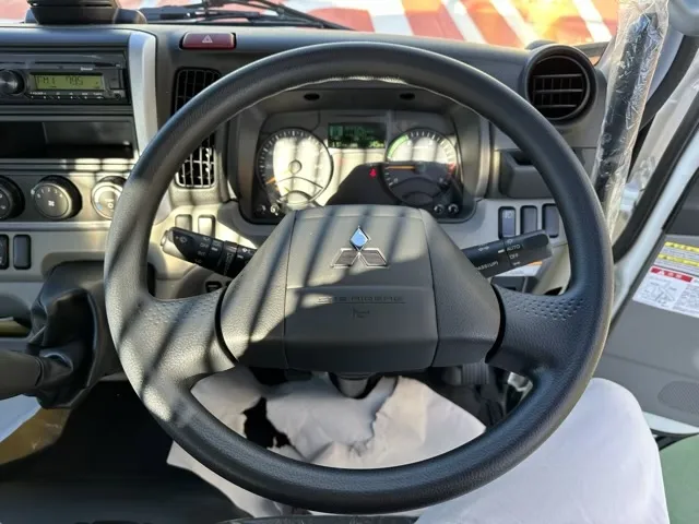 キャンター(三菱)全低床キョウカダンプ ３ｔレンタ登録済未使用車 17