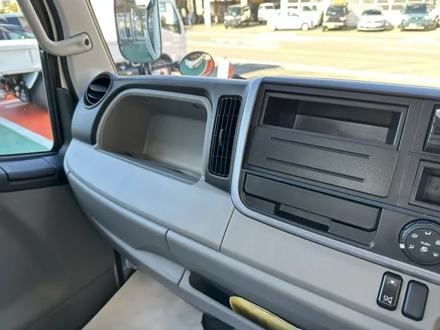 キャンター(三菱)全低床キョウカダンプ ３ｔレンタ登録済未使用車 21