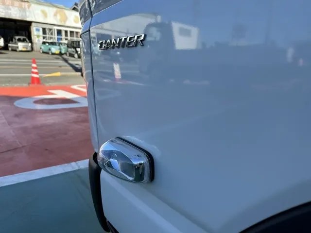 キャンター(三菱)全低床キョウカダンプ ３ｔレンタ登録済未使用車 7