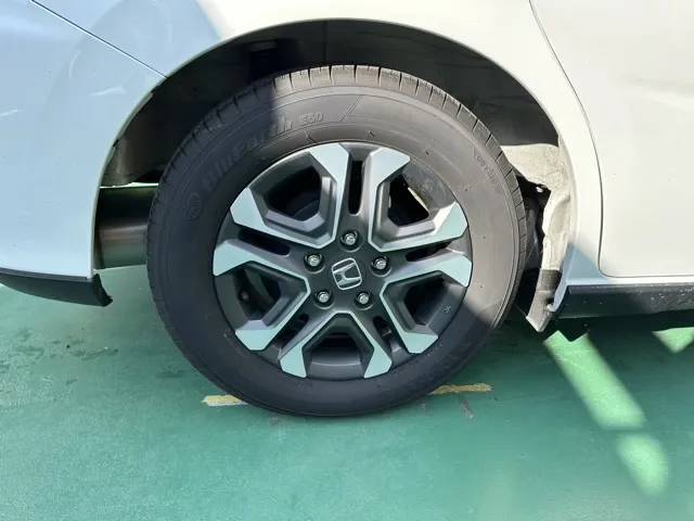 フリード(ホンダ)クロスターディーラ-試乗車 13