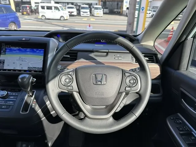 フリード(ホンダ)クロスターディーラ-試乗車 7