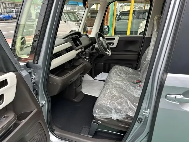 N-BOX(ホンダ)Lターボ届出済未使用車 3