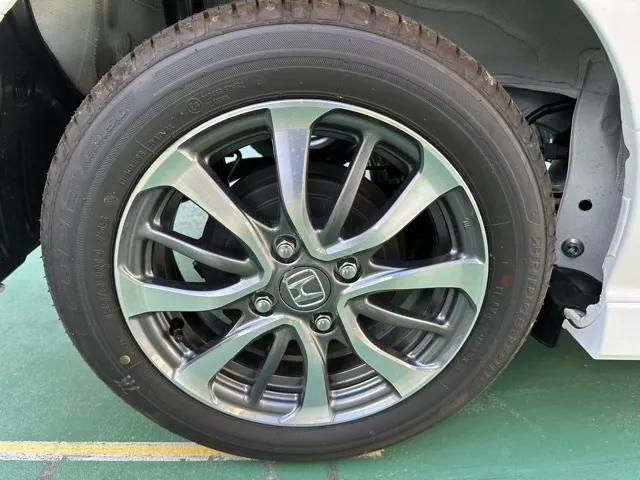 N-BOX(ホンダ)Ｌ届出済未使用車 13