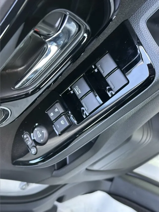 N-BOX(ホンダ)Ｌ届出済未使用車 14