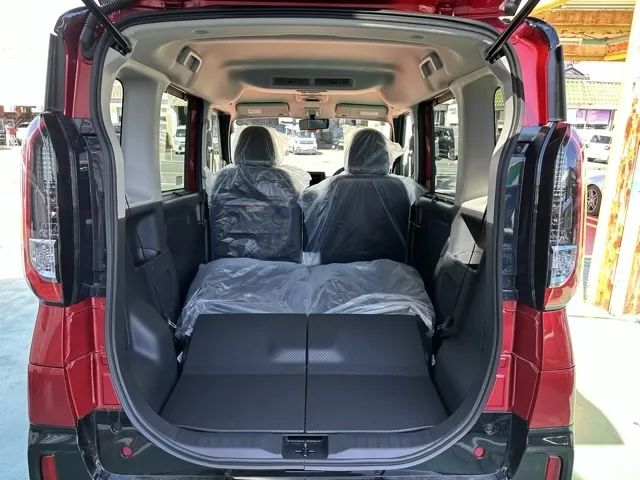 デリカミニ(三菱)Tプレミアム ４WD届出済未使用車 17