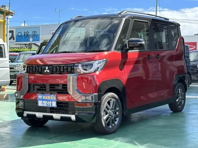 デリカミニ(三菱)Tプレミアム ４WD届出済未使用車 1