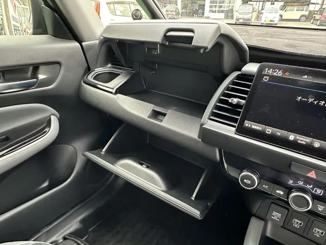 フィット(ホンダ)e：HEV RSディーラ-試乗車 27