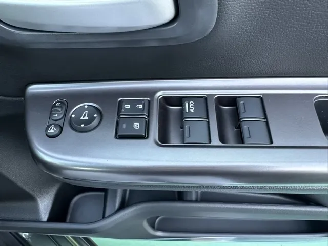 フリード(ホンダ)ハイブリッド クロスター登録済未使用車 14