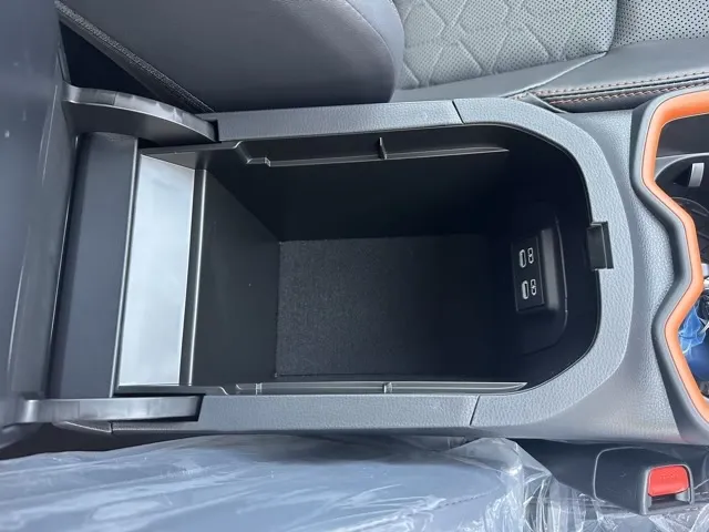 ＲＡＶ４(トヨタ)アドベンチャー4WD登録済未使用車 20