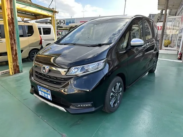 フリード(ホンダ)クロスター登録済未使用車 1