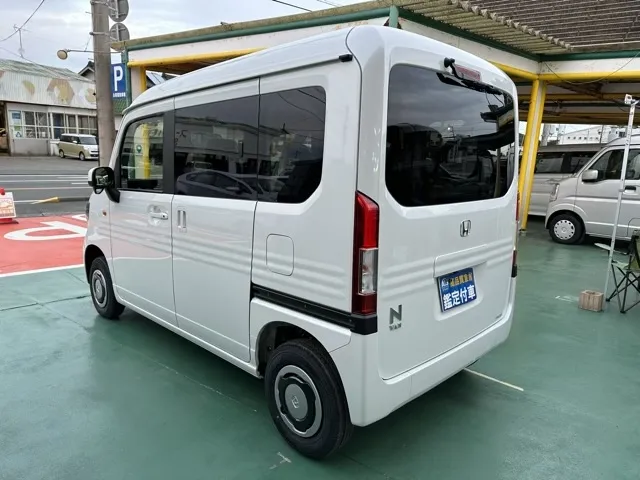 N-VAN(ホンダ)プラススタイルFUN ４ＷＤ MT届出済未使用車 2