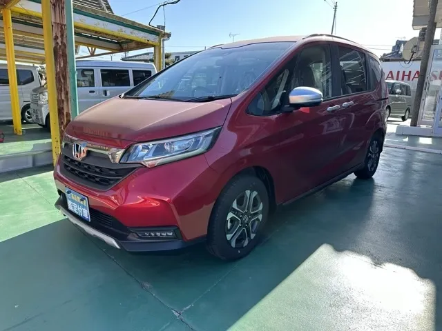 フリード(ホンダ)ハイブリッド クロスター登録済未使用車 1