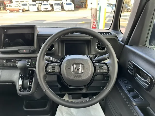N-BOX(ホンダ)N-BOXカスタム コーディネートスタイル届出済未使用車 6