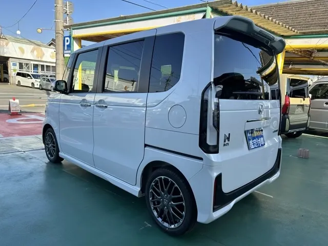 N-BOX(ホンダ)N-BOXカスタムターボ届出済未使用車 2