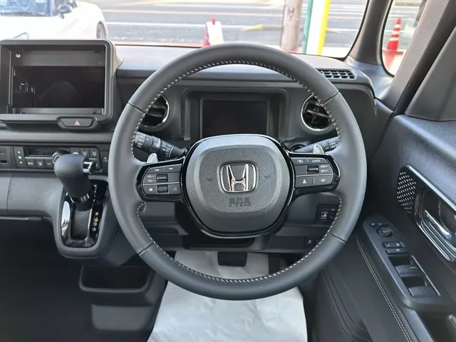 N-BOX(ホンダ)N-BOXカスタムターボ コーディネートスタイル届出済未使用車 6