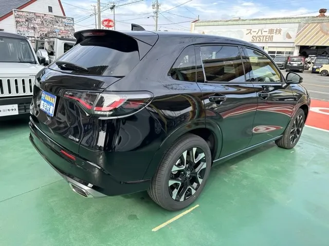 ZR-V(ホンダ)e：HEV Z BSI 後退出庫サポートレス登録済未使用車 12