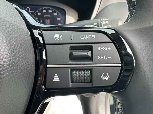 ZR-V(ホンダ)e：HEV Z BSI 後退出庫サポートレス登録済未使用車 21