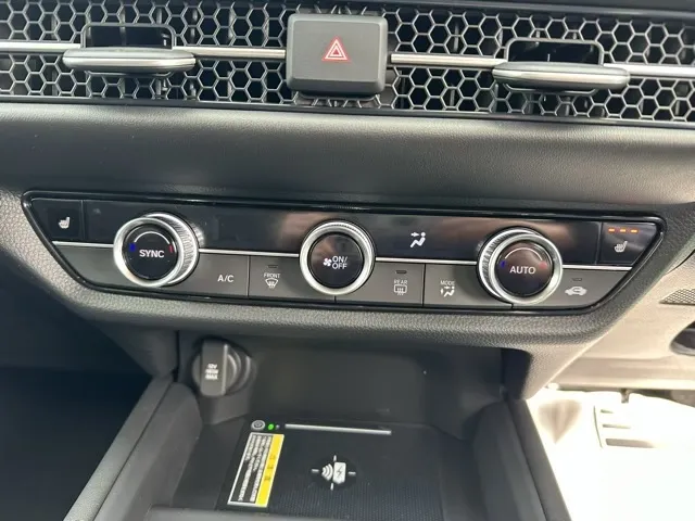 ZR-V(ホンダ)e：HEV Z BSI 後退出庫サポートレス登録済未使用車 24