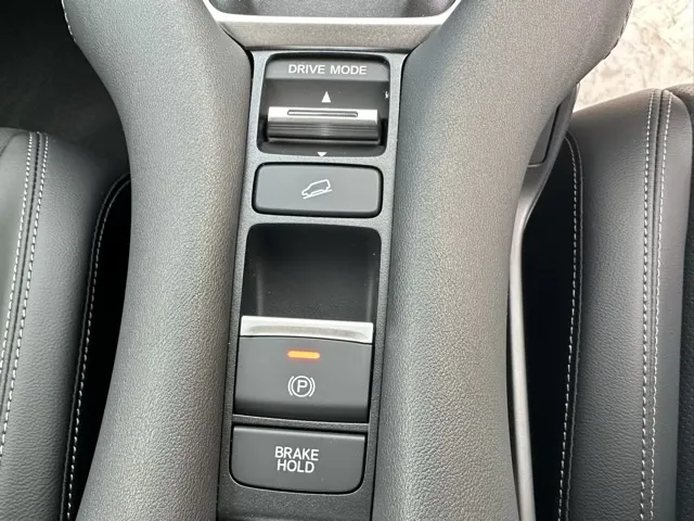 ZR-V(ホンダ)e：HEV Z BSI 後退出庫サポートレス登録済未使用車 27