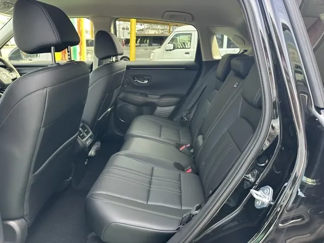 ZR-V(ホンダ)e：HEV Z BSI 後退出庫サポートレス登録済未使用車 4