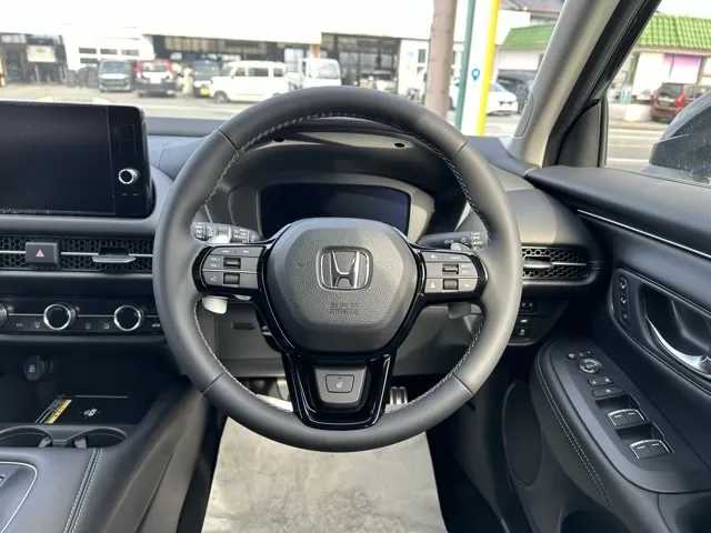 ZR-V(ホンダ)e：HEV Z BSI 後退出庫サポートレス登録済未使用車 6