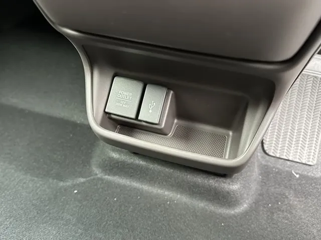 フリード(ホンダ)G  LEDヘッドライト登録済未使用車 22