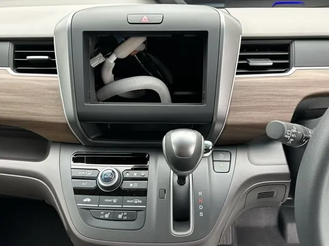 フリード(ホンダ)G  LEDヘッドライト登録済未使用車 24