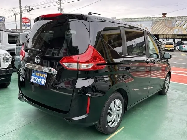 フリード(ホンダ)G  LEDヘッドライト登録済未使用車 3