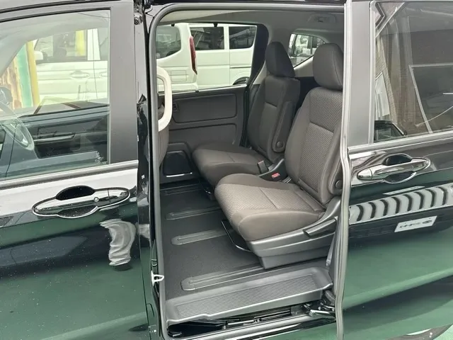 フリード(ホンダ)G  LEDヘッドライト登録済未使用車 6