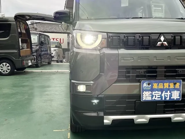 デリカミニ(三菱)Gプレミアム新車見本展示有 23