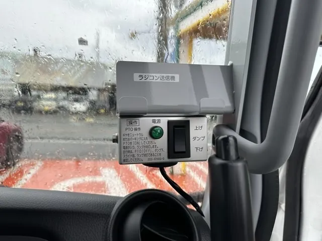 キャンター(三菱)３ｔ ローダースライドダンプディーラ-試乗車 12