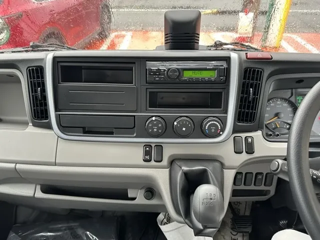 キャンター(三菱)３ｔ ローダースライドダンプディーラ-試乗車 18