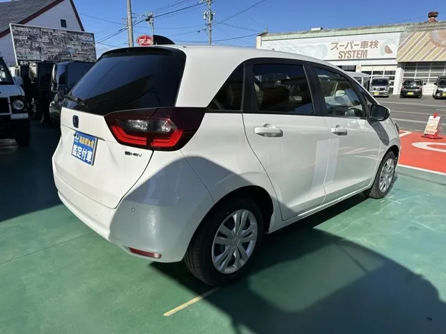 フィット(ホンダ)e：HEV ホーム登録済未使用車 10