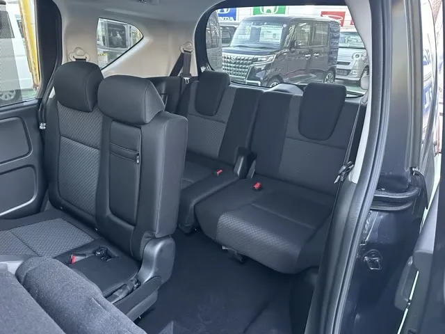 フリード(ホンダ)G BLACK STYLE登録済未使用車 10