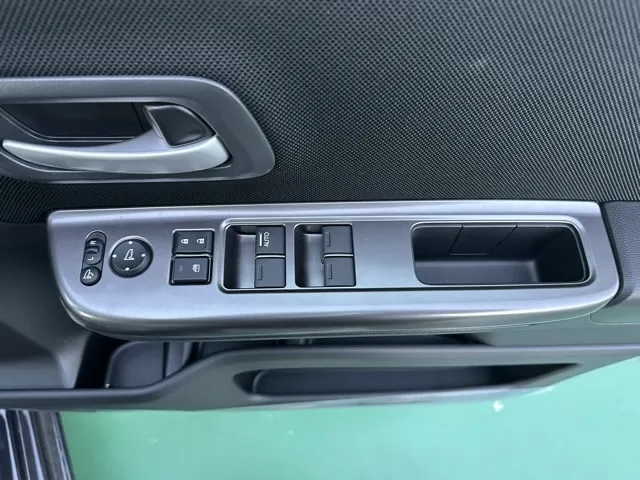 フリード(ホンダ)G BLACK STYLE登録済未使用車 13