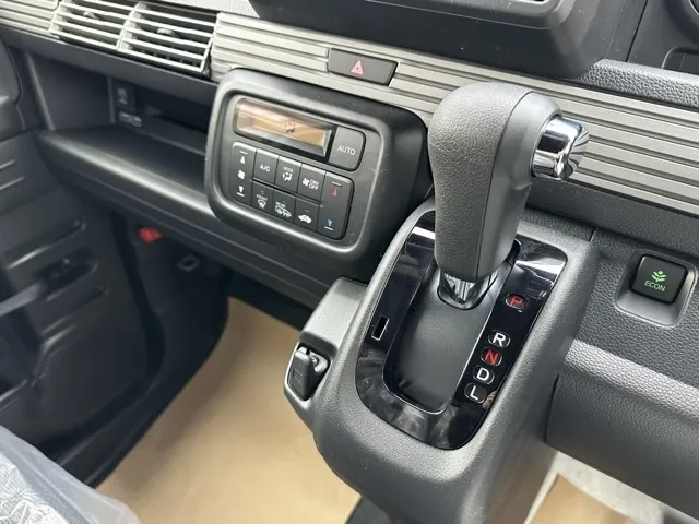 N-VAN(ダムド)+スタイルFUN 4WD デナリ コンプリートキット タイヤホイールセット新車見本展示無 23