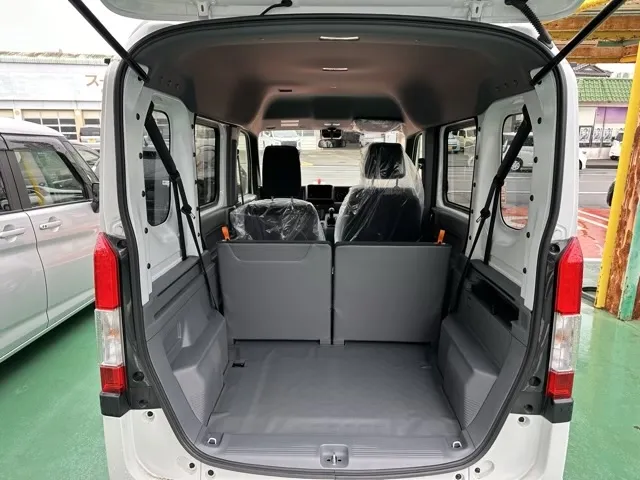 N-VAN(ホンダ)Gタイプ MT ４WD届出済未使用車 11