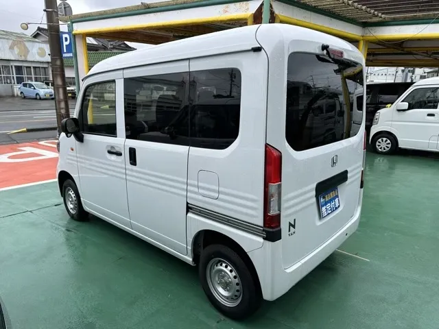 N-VAN(ホンダ)Gタイプ MT ４WD届出済未使用車 2