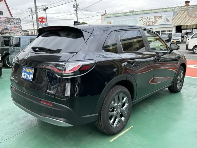 ZR-V(ホンダ)e：HEV X登録済未使用車 11