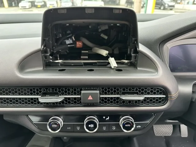 ZR-V(ホンダ)e：HEV X登録済未使用車 20