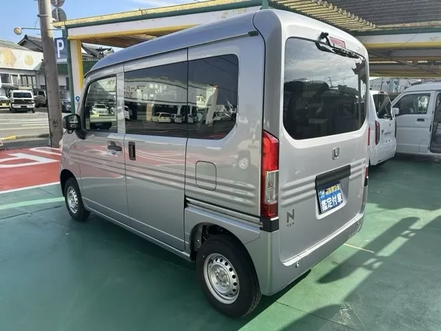 N-VAN(ホンダ)Gタイプ AT ４WD届出済未使用車 2