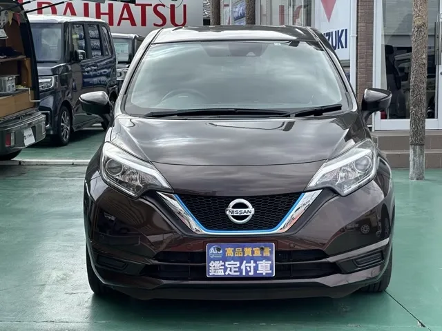 ノート(ニッサン)eパワーX中古車 22