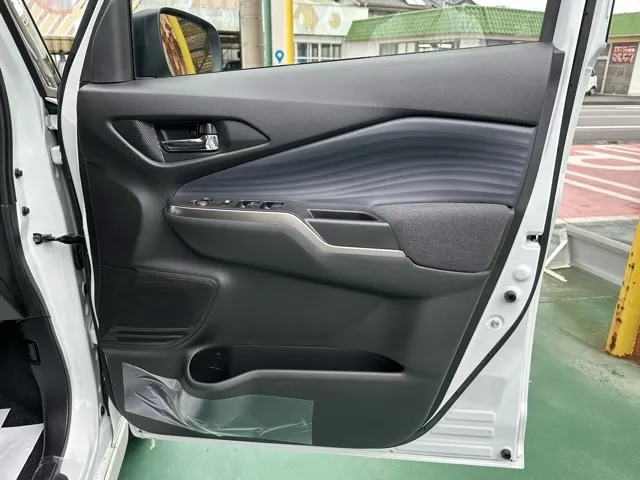 ソリオ(スズキ)ハイブリッドSZ 全方位ナビディーラ-試乗車 17