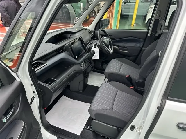 ソリオ(スズキ)ハイブリッドSZ 全方位ナビディーラ-試乗車 5